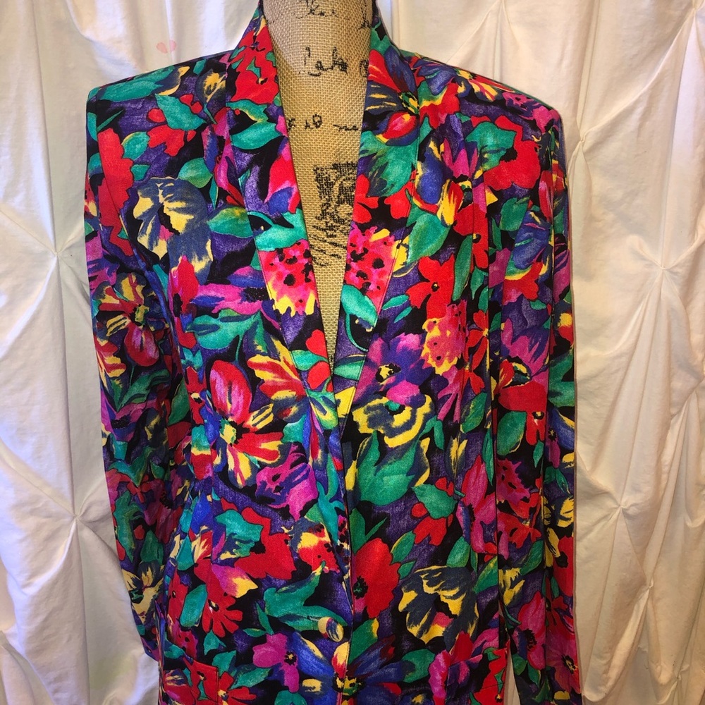 VINTAGE floral blazer